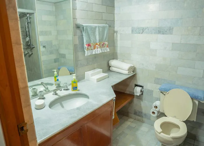 Quiet & Ideal Bedroom In Del Valle Apartment