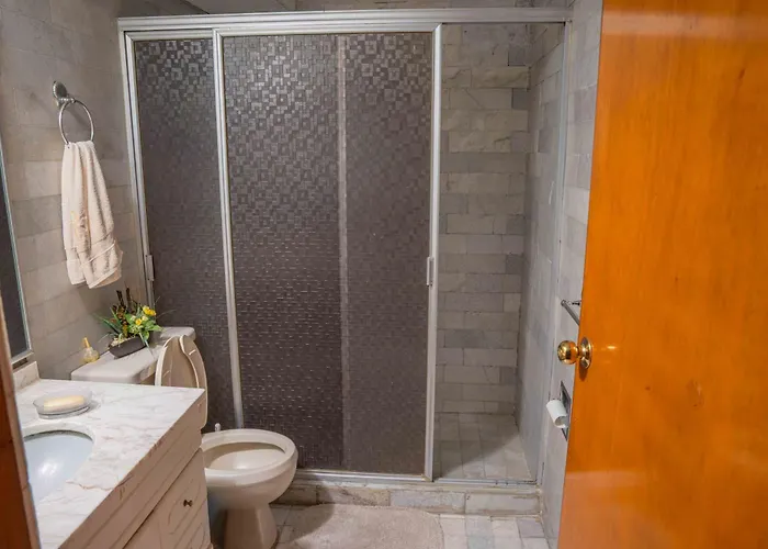 Quiet & Ideal Bedroom In Del Valle Apartment